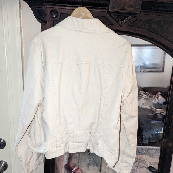 IZOD lightweight super soft white leather motorcycle jacket - Picture 7 of 10
